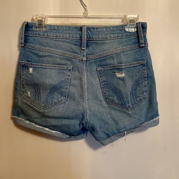 ⭐️HOLLISTER HIGH RISE MIDI SHORT - Picture 7 of 12
